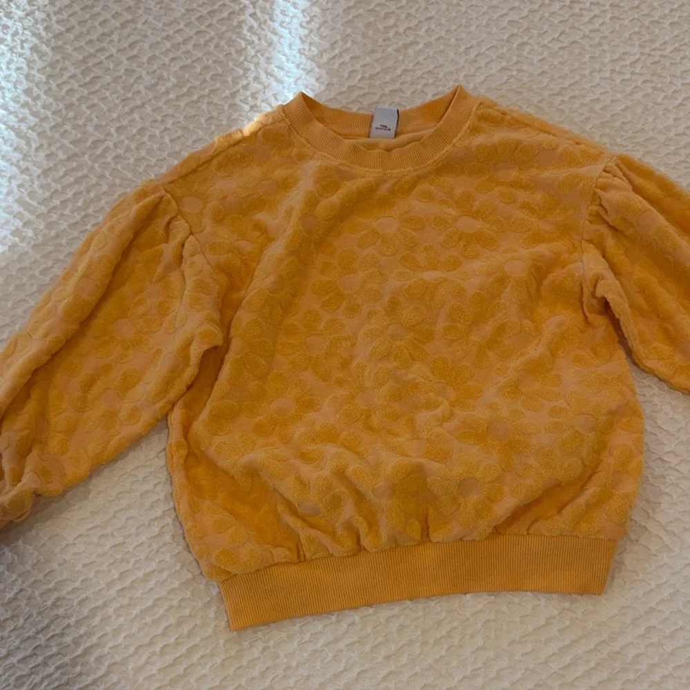 Old Navy Bright Yellow Kids shorts and sweatshirt Outfit